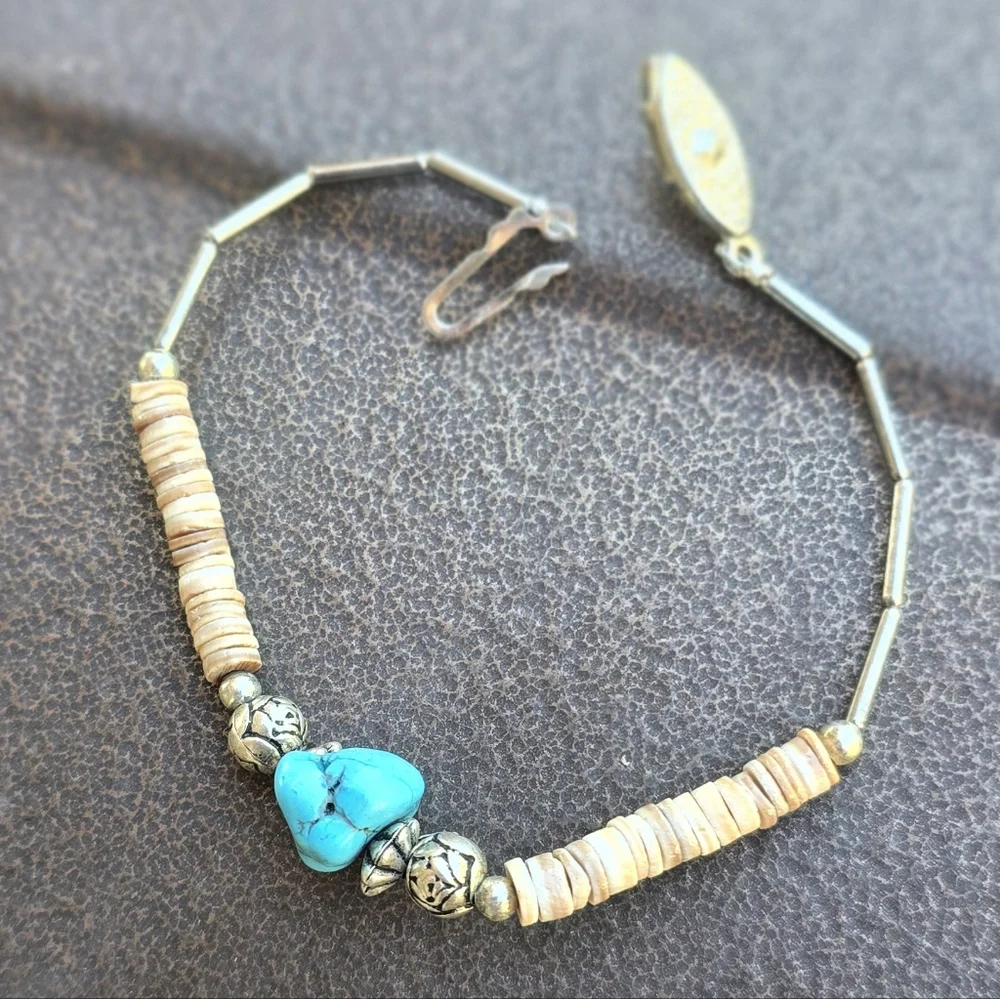 Vintage Native American style heishi chunky howlite turquoise shells bracelet